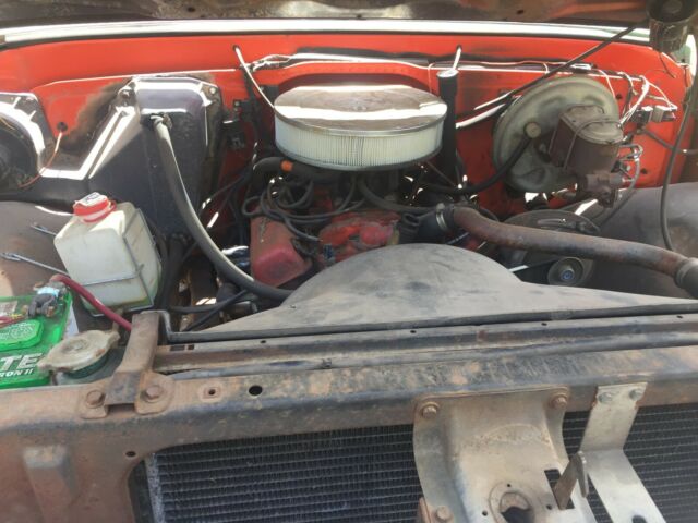 1971 Chevrolet Suburban 3 DOOR