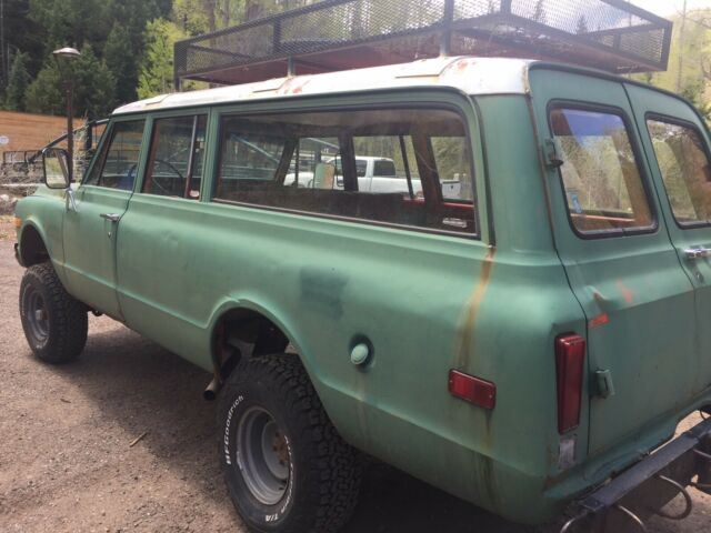 1971 Chevrolet Suburban 3 DOOR