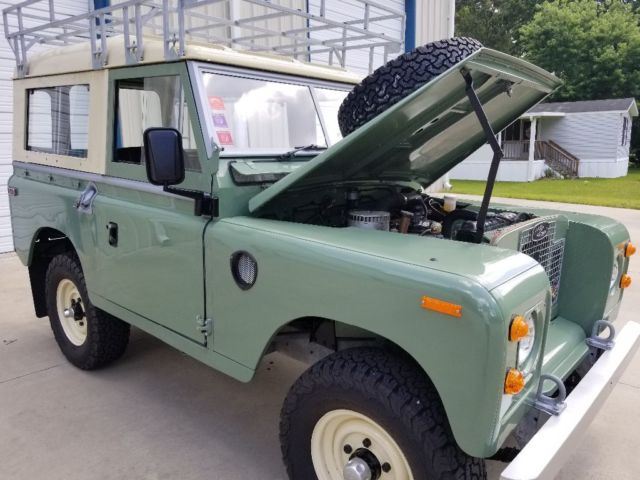 1971 Pastel green/Limestone Land Rover Other