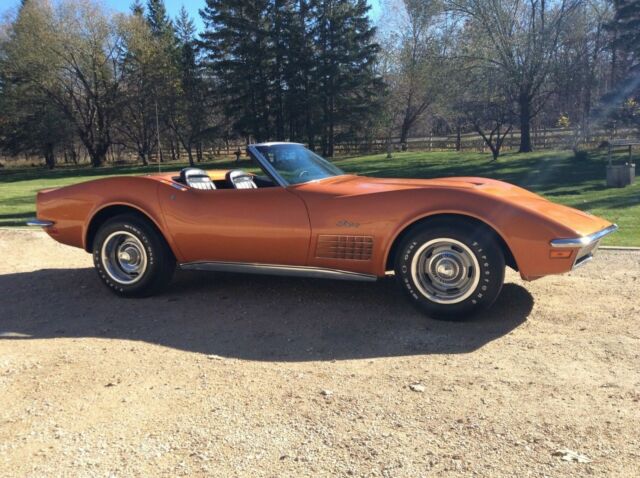 1971 Ontario Orange Chevrolet Corvette