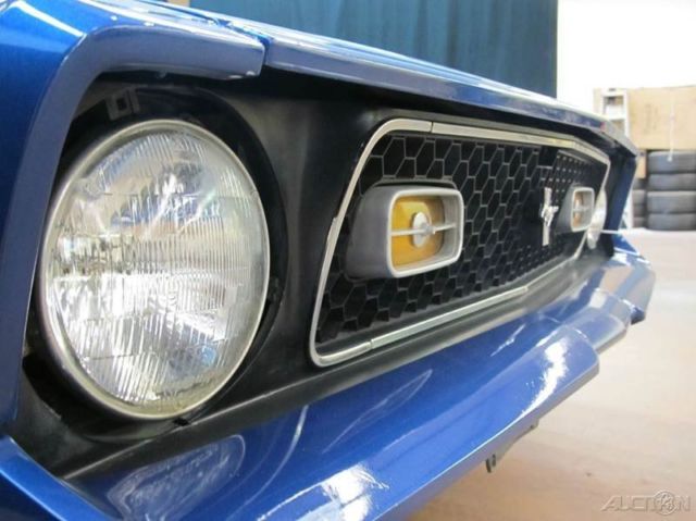 1971 Yellow Ford Mustang