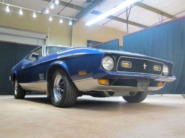 1971 Yellow Ford Mustang