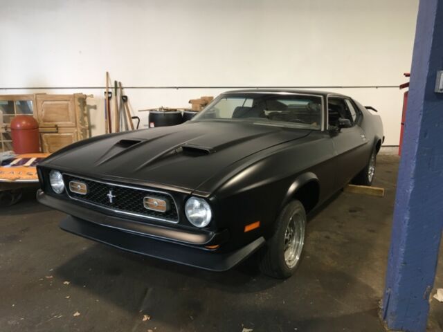 1971 Black Ford Mustang