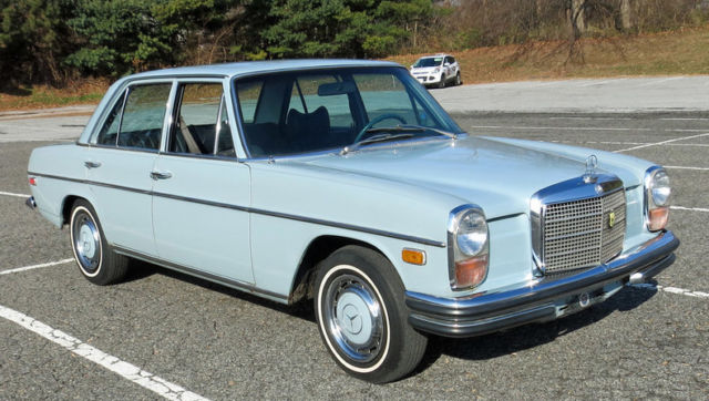 1971 Blue Mercedes-Benz 250 Sedan