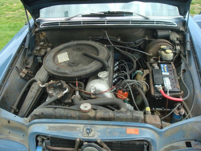1971 Blue Mercedes-Benz 200-Series Sedan