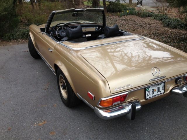 1971 Gold Mercedes-Benz SL-Class convertible/hard top