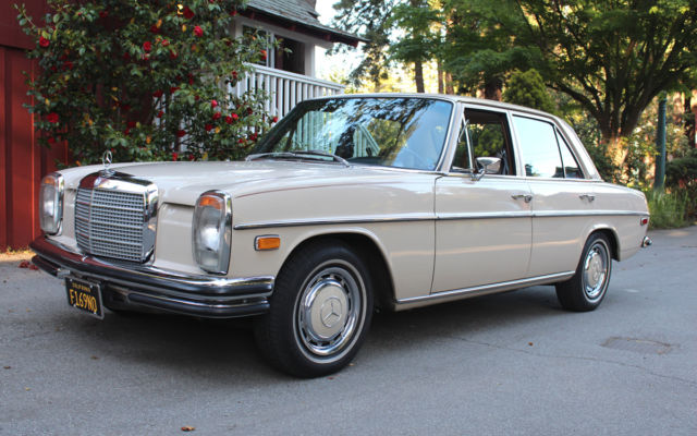 1971 Beige Gray Mercedes-Benz 200-Series Sedan