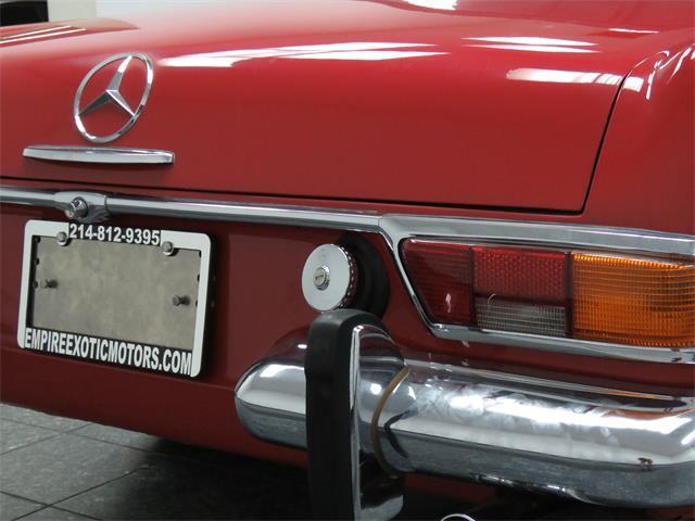 1971 Red Mercedes-Benz 200-Series 4D Sedan