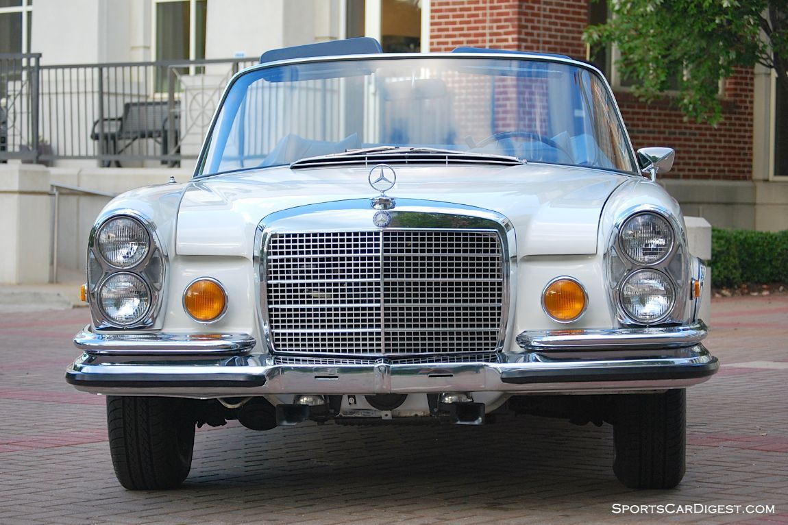 1971 White Mercedes-Benz 200-Series Convertible
