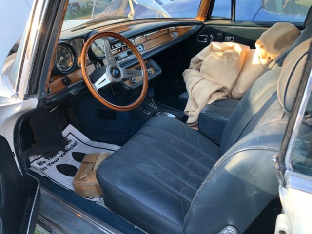 1971 White Mercedes-Benz 200-Series Convertible