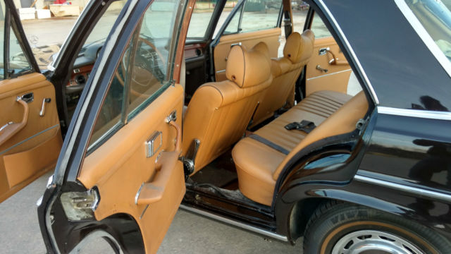 1971 Brown Mercedes-Benz 200-Series U/K