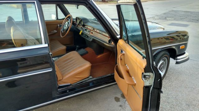 1971 Brown Mercedes-Benz 200-Series U/K