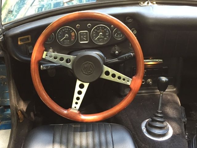 1971 Bedouin Beige MG MGB Convertible