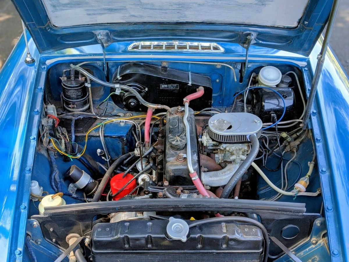 1971 Blue MG MGB Coupe