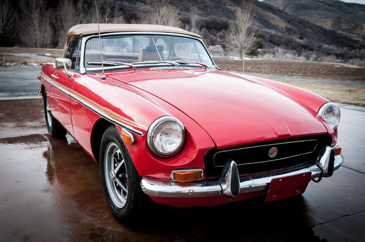 1971 Red MG MGB Convertible