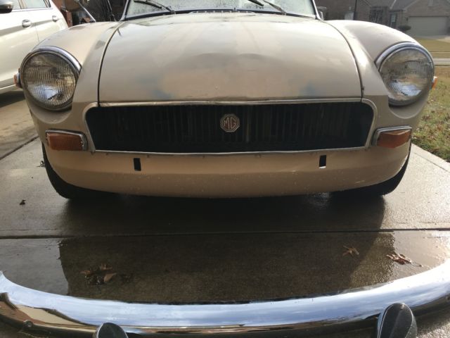 1971 Tan MG MGB Convertible