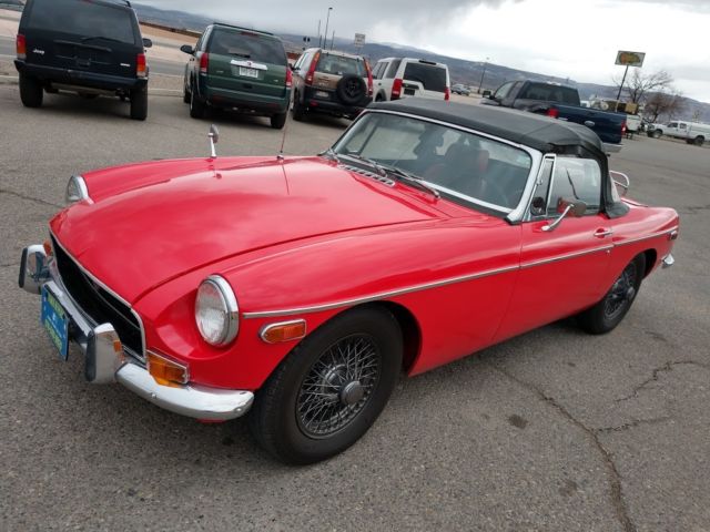 1971 Red MG MGB Convertible