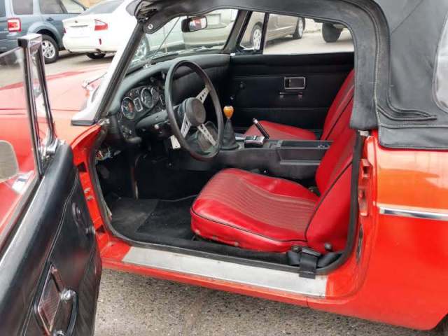 1971 Red MG MGB Convertible