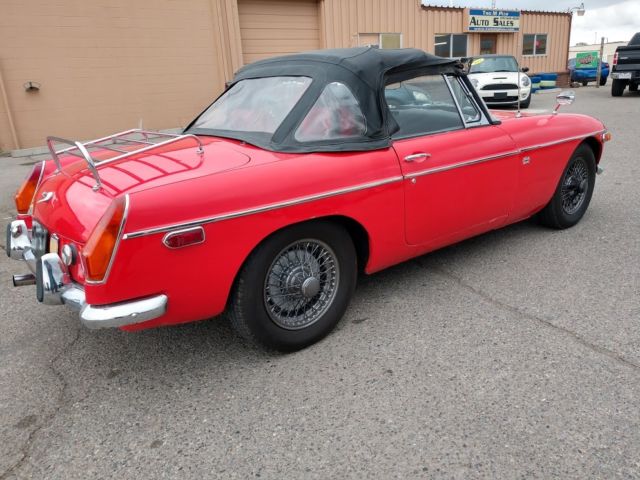 1971 Red MG MGB Convertible