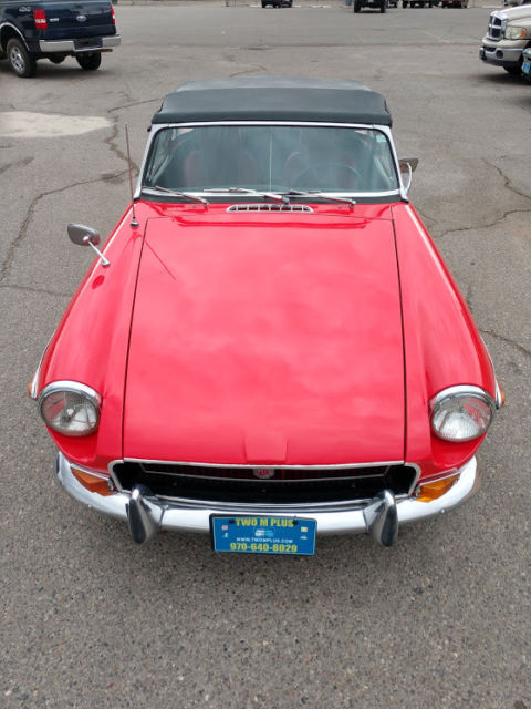 1971 Red MG MGB Convertible