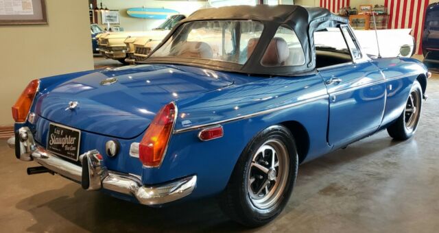 1971 Blue MG MGB