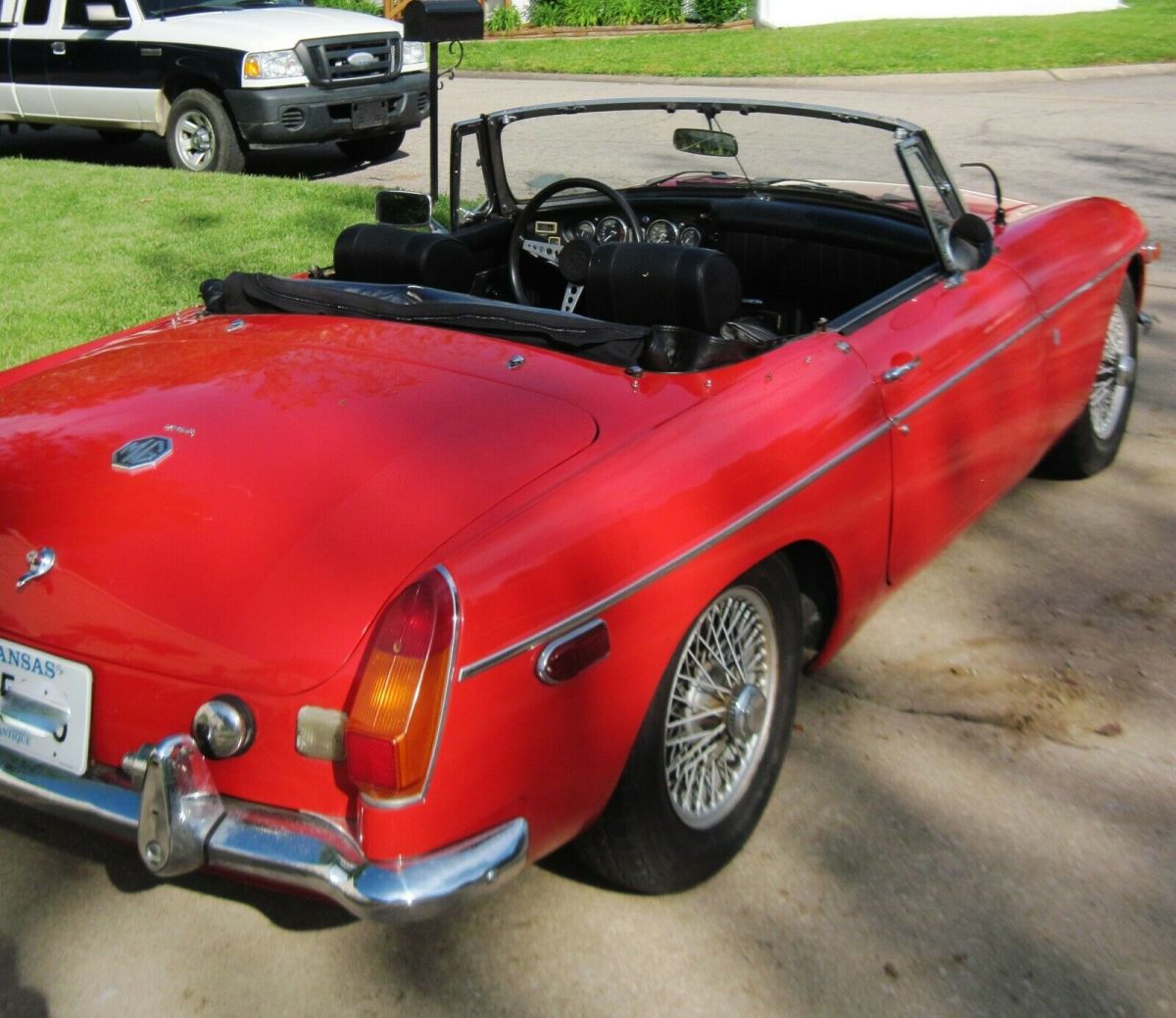 1971 Red MG MGB Convertible