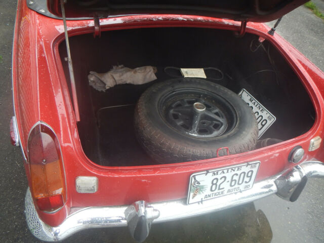1971 red MG MGB Convertible