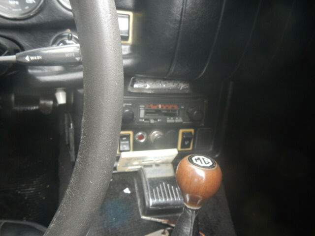 1971 red MG MGB Convertible