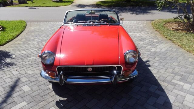 1971 Red MG MGB Coupe