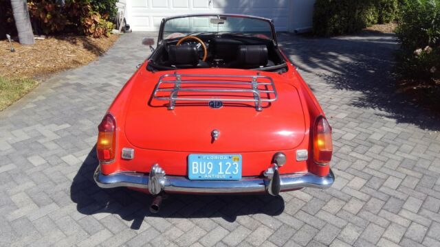 1971 Red MG MGB Coupe
