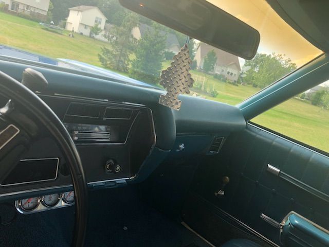 1971 Blue Chevrolet Monte Carlo