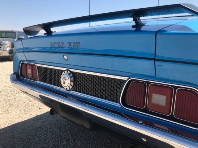 1971 Blue Ford Mustang