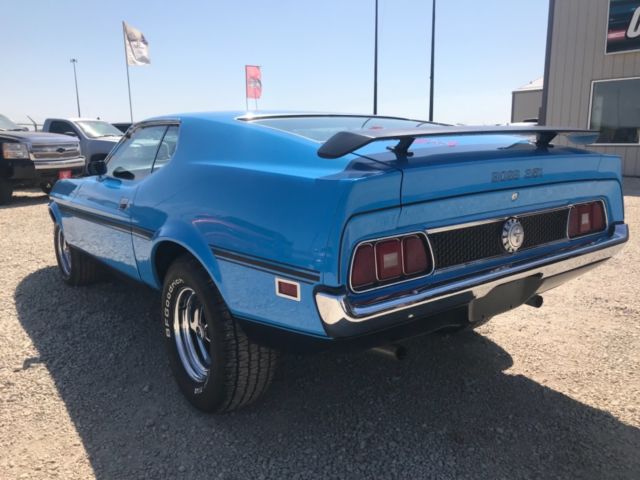1971 Blue Ford Mustang