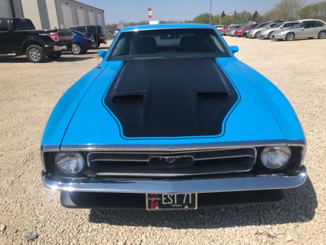 1971 Blue Ford Mustang