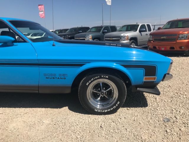 1971 Blue Ford Mustang