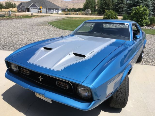 1971 Blue Ford Mustang Coupe