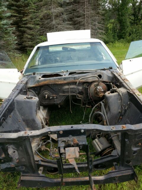 1971 White Ford Mustang Coupe