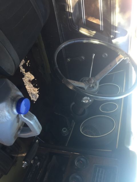 1971 Yellow Ford Mustang Fastback