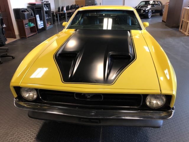 1971 Yellow Ford Mustang Coupe