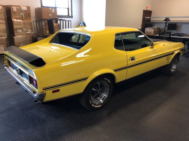 1971 Yellow Ford Mustang Coupe
