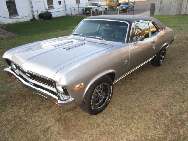 1971 Silver Chevrolet Nova