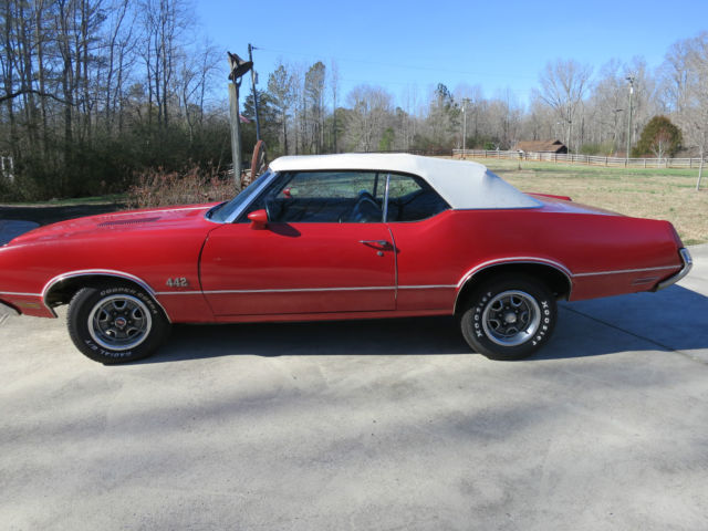 1971 Red Oldsmobile 442 Convertible