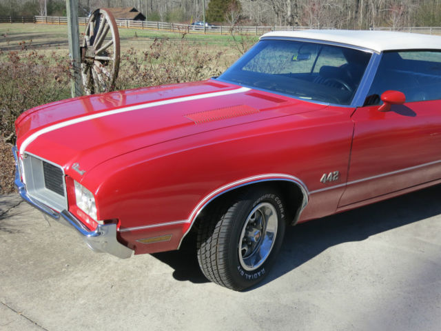 1971 Red Oldsmobile 442 Convertible