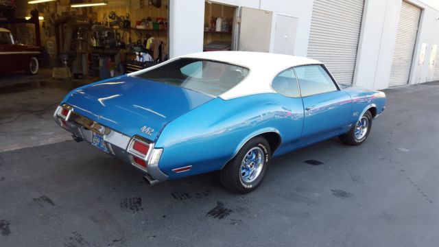 1971 Blue Oldsmobile Cutlass Coupe