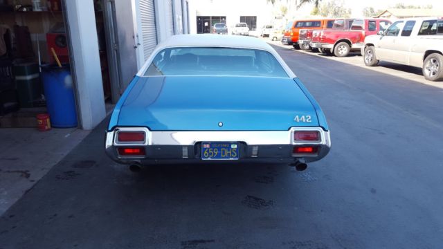 1971 Blue Oldsmobile Cutlass Coupe