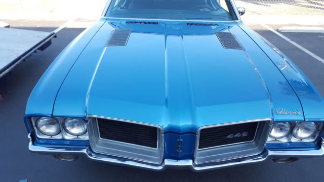 1971 Blue Oldsmobile Cutlass Coupe