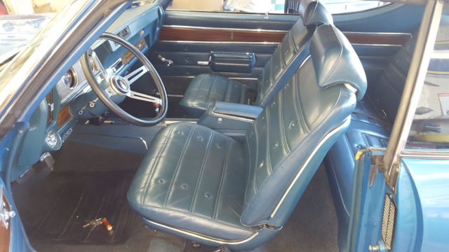 1971 Blue Oldsmobile Cutlass Coupe