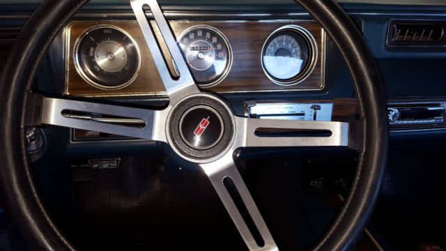 1971 Blue Oldsmobile Cutlass Coupe