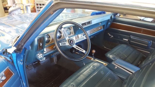 1971 Blue Oldsmobile Cutlass Coupe