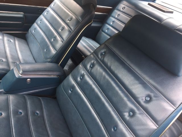 1971 Silver Oldsmobile 442